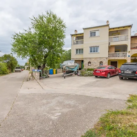 Appartamento With Parking Space Sali, Dugi Otok - 8112 Sali