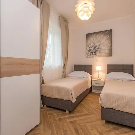 Appartamento With Parking Space Sali, Dugi Otok - 8112 *