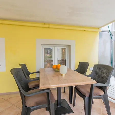 Appartamento With Parking Space Sali, Dugi Otok - 8112 Sali